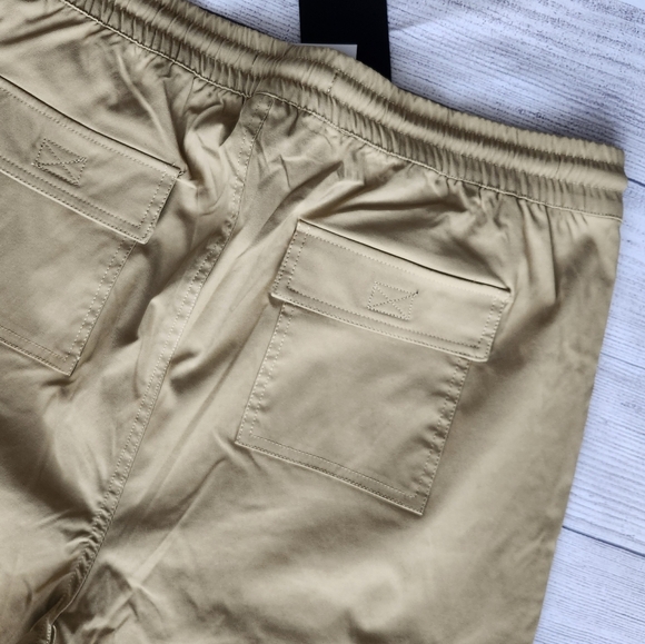 Men's Tan Cargo Pants Tapered Fit And Elastic Waitband - Picture 15 of 15